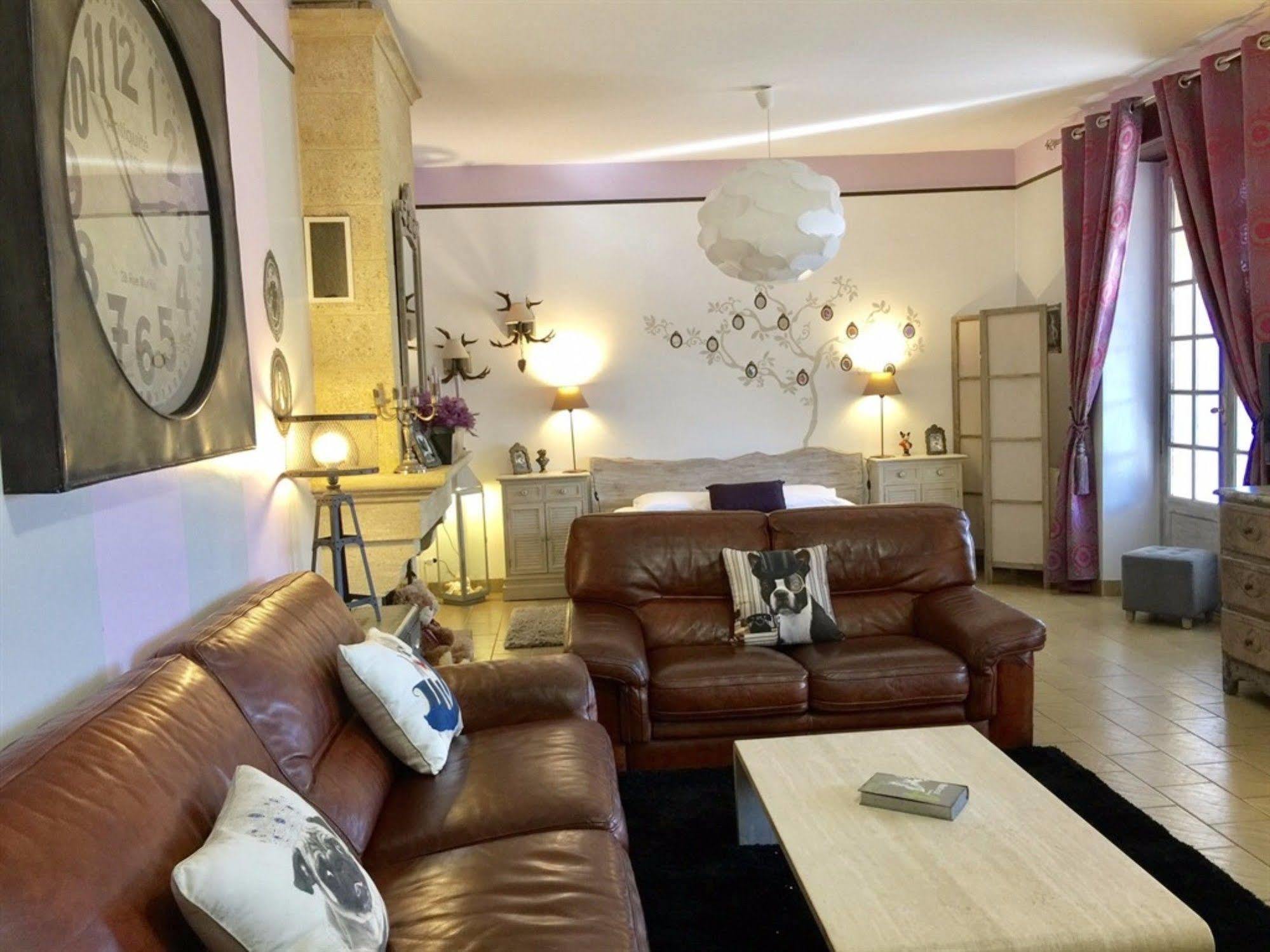 O Clair De Lune Au Coeur De Sarlat - Chambres Climatisees - Parking Prive - Piscine Chauffee - Spa Et Massages Exterior photo