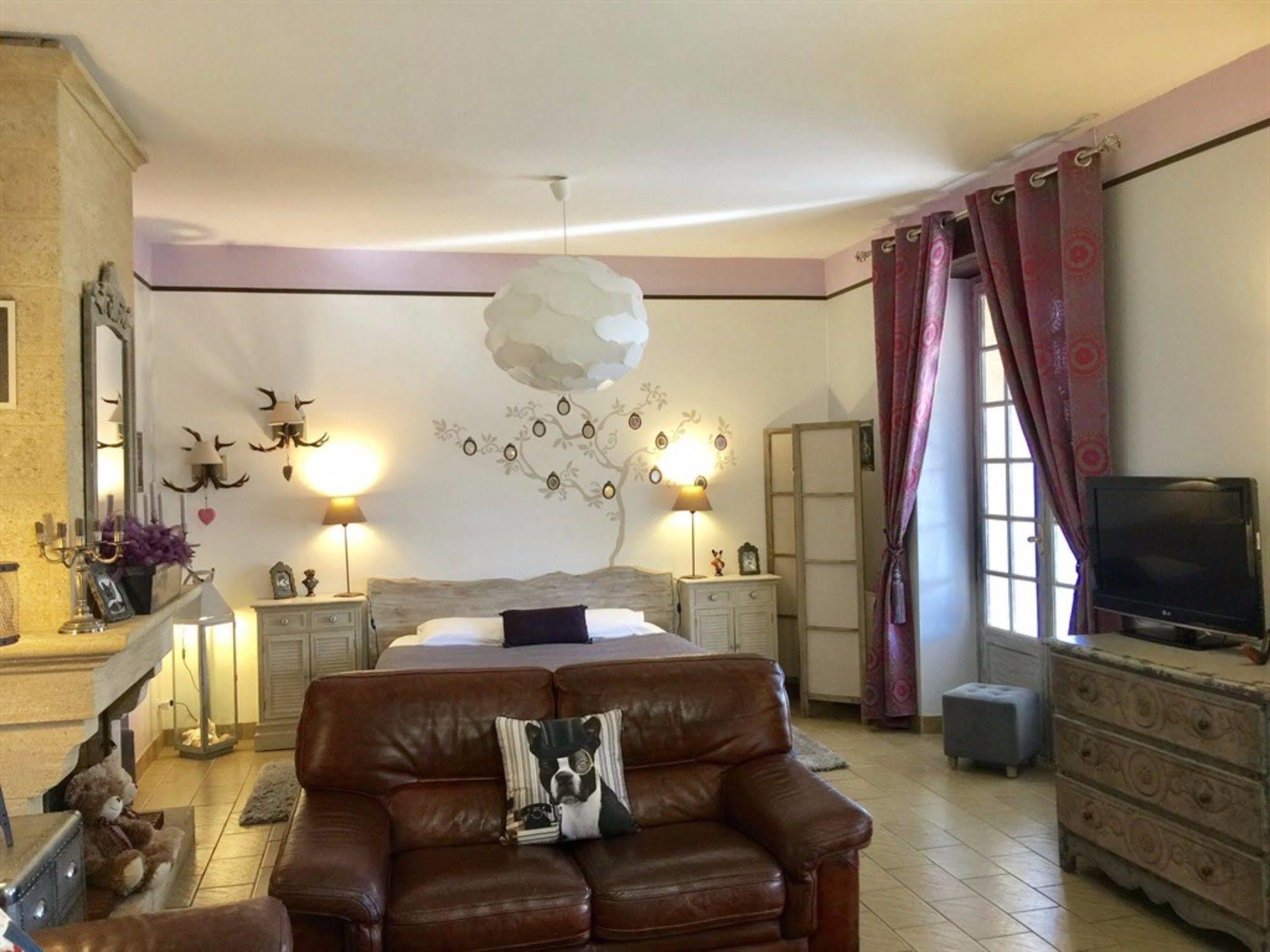 O Clair De Lune Au Coeur De Sarlat - Chambres Climatisees - Parking Prive - Piscine Chauffee - Spa Et Massages Exterior photo